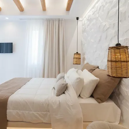 Adriana Hotel 3*