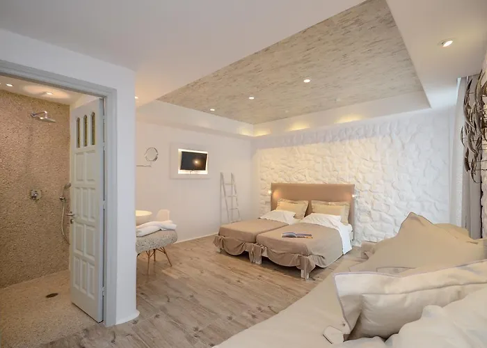 Adriana Agios Prokopios (Naxos)